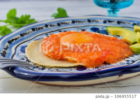 ウェボス・ランチェロス Huevos Rancheros（メキシコ料理） 106955517