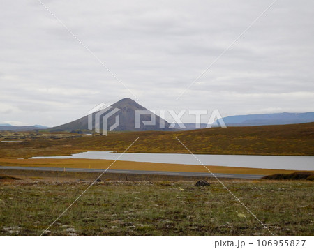 アイスランド 夏 ミーヴァトン 山 Vindbelgur Vindbelgjarfjall アイスランド 夏 ミーヴァトン 山 Vindbelgur Vindbelgjarfjall 106955827