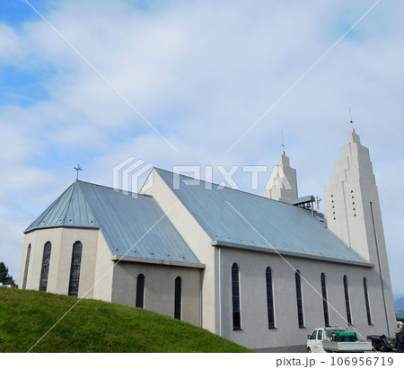 アイスランド　アークレイリ　Akureyrarkirkja　ルーテル教会 106956719