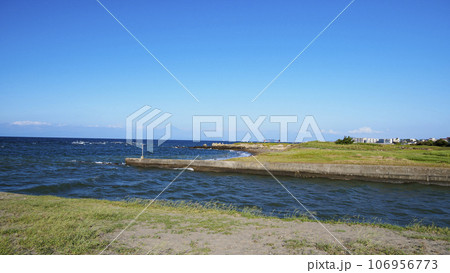 湘南の海と青い空 湘南の海と青い空 106956773