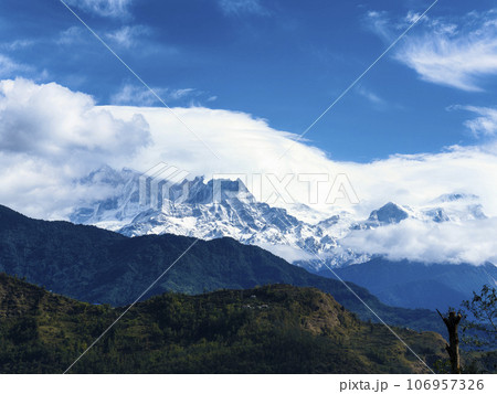 ネパール・アンナプルナ第2峰 / Annapurna II, Nepal 106957326