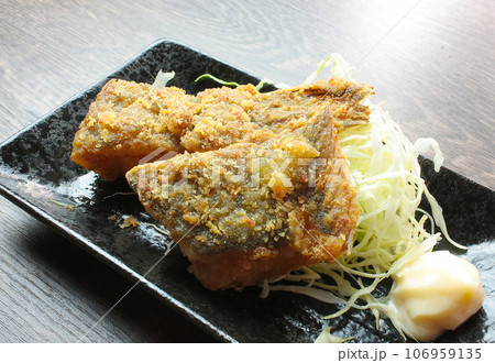 カレイの唐揚げ カレイの唐揚げ 106959135