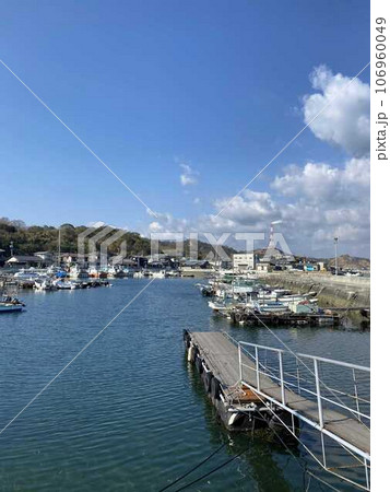 直島の桟橋 直島の桟橋 106960049