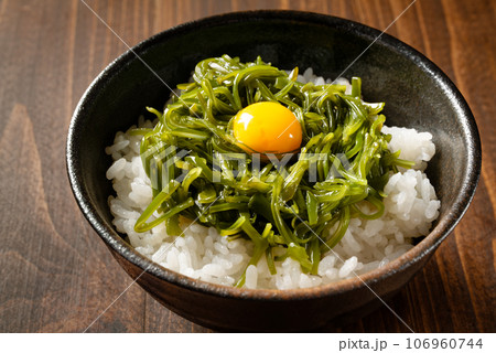 めかぶご飯 106960744