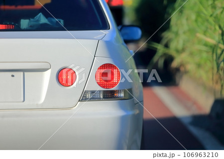 車のテールランプ　イメージ 106963210