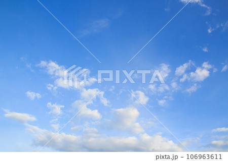 White cloud and blue sky background. 106963611