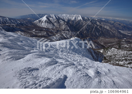 甲子旭岳山頂付近から流石山、三倉山方面を見る 106964961