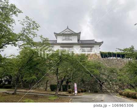 津山城 備中櫓を望む 津山城 備中櫓を望む 106965306