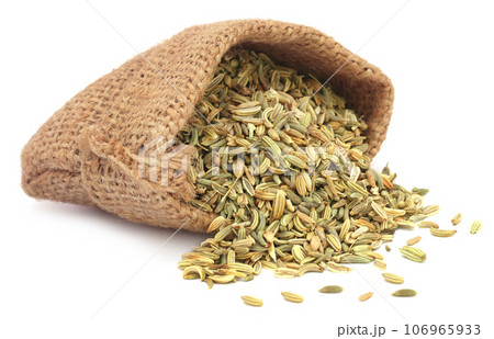 Fennel seeds 106965933