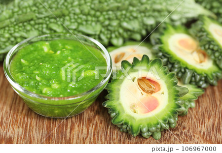 Green momodica with paste 106967000