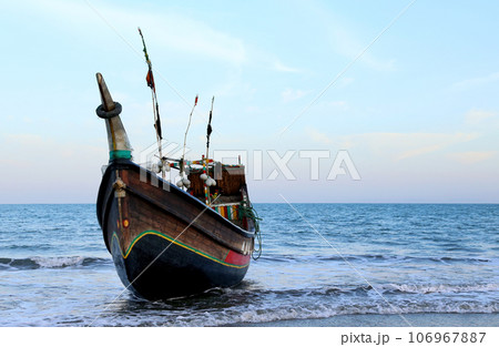 Fishing boat 106967887