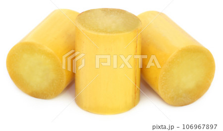 Piece of sugarcane 106967897