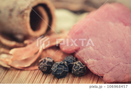 Raw beef with spices 106968457