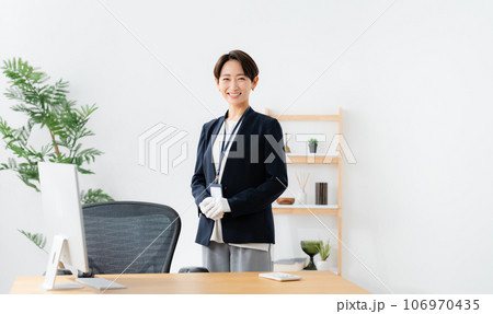 女性鑑定士イメージ 女性鑑定士イメージ 106970435