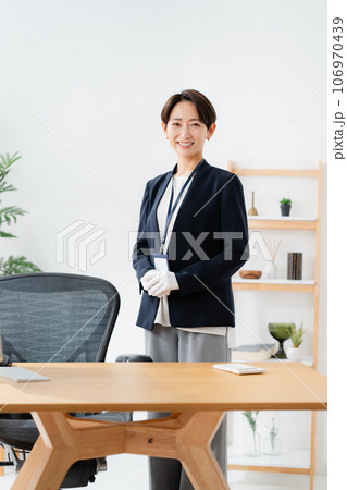 女性鑑定士イメージ 106970439