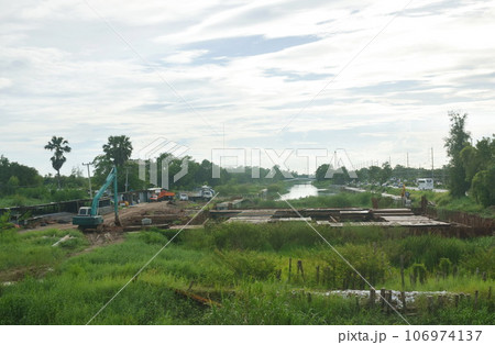 construction site water-gate for controlling water flowing in canal construction site water-gate for controlling water flowing in canal 106974137