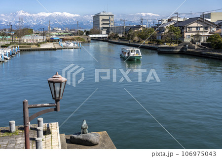 岩瀬運河を進む富岩水上ライン 岩瀬運河を進む富岩水上ライン 106975043