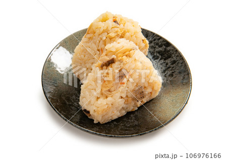 和食の三角おにぎり 和食の三角おにぎり 106976166