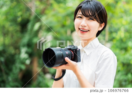 女性フォトグラファー 女性フォトグラファー 106976766