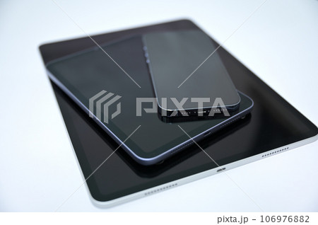 スマートフォントタブレット端末 106976882