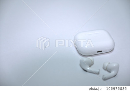 ワイヤレスイヤホン 106976886
