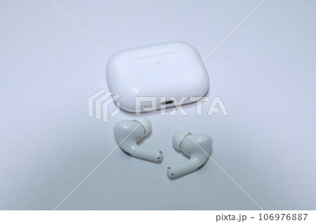 ワイヤレスイヤホン 106976887