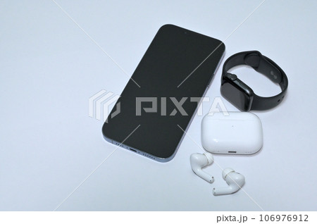 スマートフォントとワイヤレスイヤホンとウェアラブルウォッチ 106976912