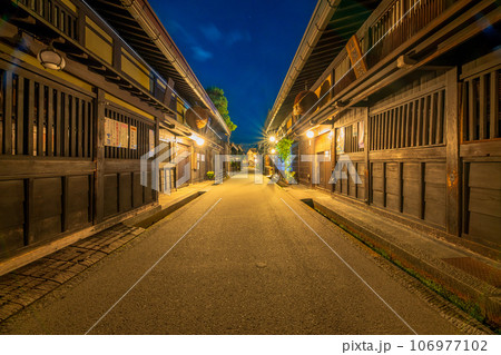 岐阜 飛騨高山の町並み 夜景 岐阜 飛騨高山の町並み 夜景 106977102