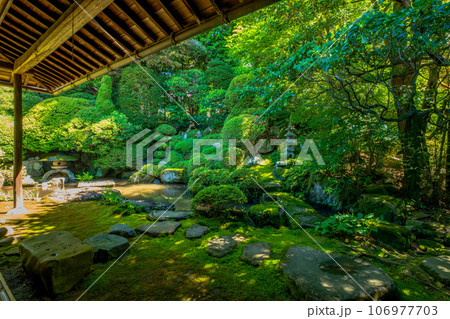 長野県　下諏訪　岩波家庭園 106977703