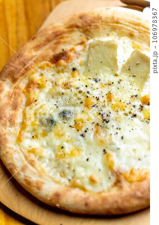 クアトロフォルマッジ 106978367