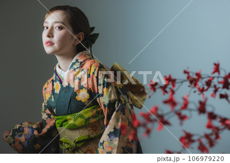 緑の振袖 106979220