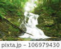 幻想的な落雲の滝 106979430