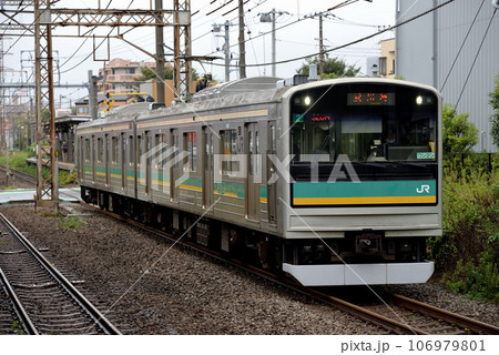 南武支線を走る205系1100番台普通電車2両 106979801