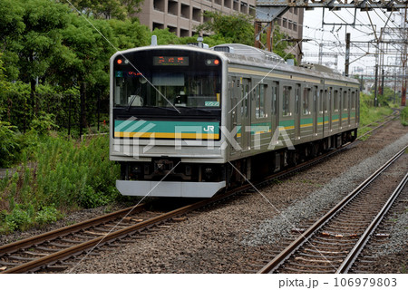 南武支線を走る205系1100番台普通電車2両 106979803