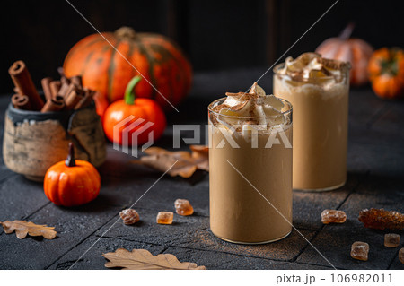 Autumn pumpkin spice latte Autumn pumpkin spice latte 106982011