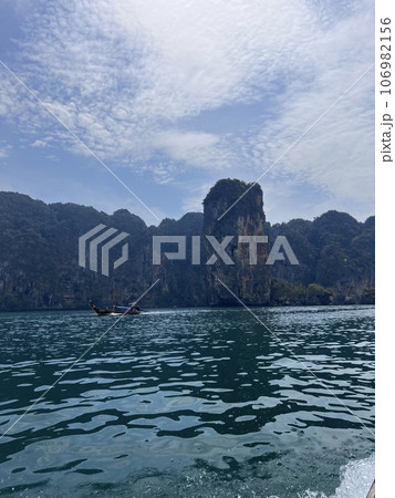 Beautiful view of Railay beach and coastline in Krabi province, Thailand 106982156