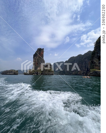 Beautiful view of Railay beach and coastline in Krabi province, Thailand Beautiful view of Railay beach and coastline in Krabi province, Thailand 106982280