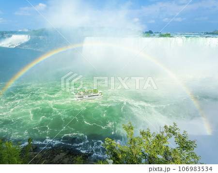 虹のかかるナイアガラの滝 / Niagara Falls 虹のかかるナイアガラの滝 / Niagara Falls 106983534
