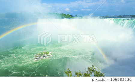 虹のかかるナイアガラの滝 / Niagara Falls 虹のかかるナイアガラの滝 / Niagara Falls 106983536