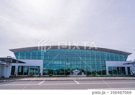 利尻空港　北海道内の最初の離島空港 106987066