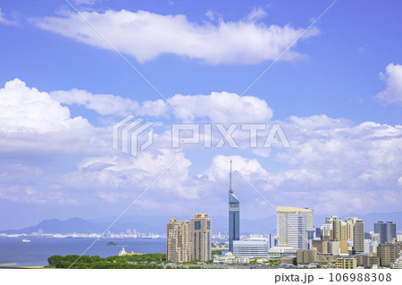 美しい福岡の都市風景 106988308