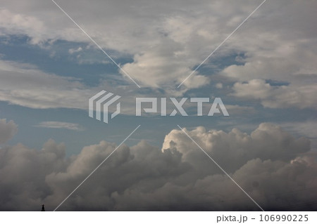 雲の多い空 106990225