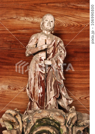 跋陀婆羅(バッタバラ)尊者 立像（瑞龍寺･仏殿内部／富山県高岡市関本町35） 106990800