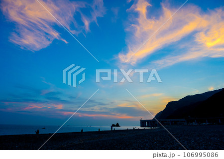 新潟県／親不知の北陸自動車道、国道8号線 106995086