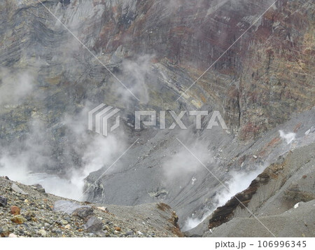 阿蘇　阿蘇山　噴煙　噴火口　火山 106996345