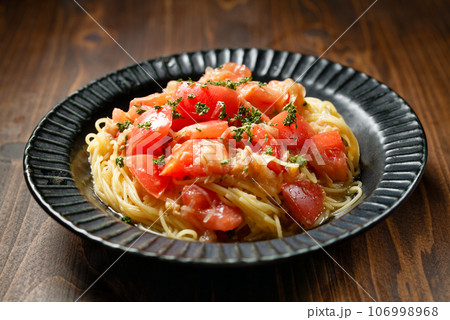 トマトとツナの冷製パスタ 106998968