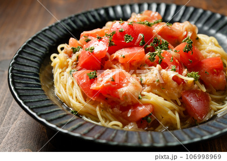 トマトとツナの冷製パスタ 106998969