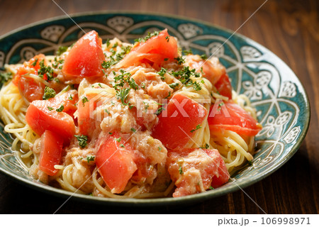 トマトとツナの冷製パスタ 106998971