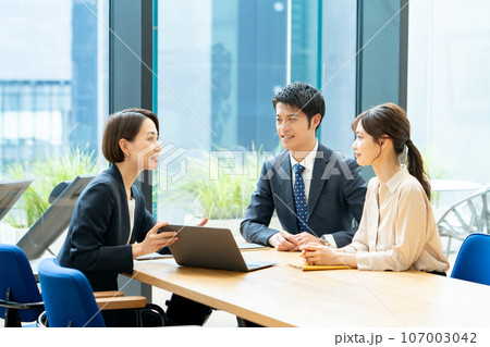 ライフプラン　相談　カップル 107003042