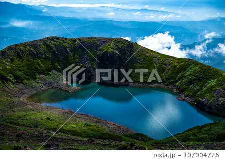 五の池　御嶽山　湖　池　自然　アウトドア　登山　レジャー　五の池小屋 107004726